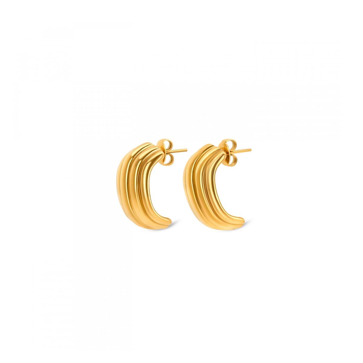 Gouden One Jewels Oorbellen met elegant, tijdloos design en golvende vormen.