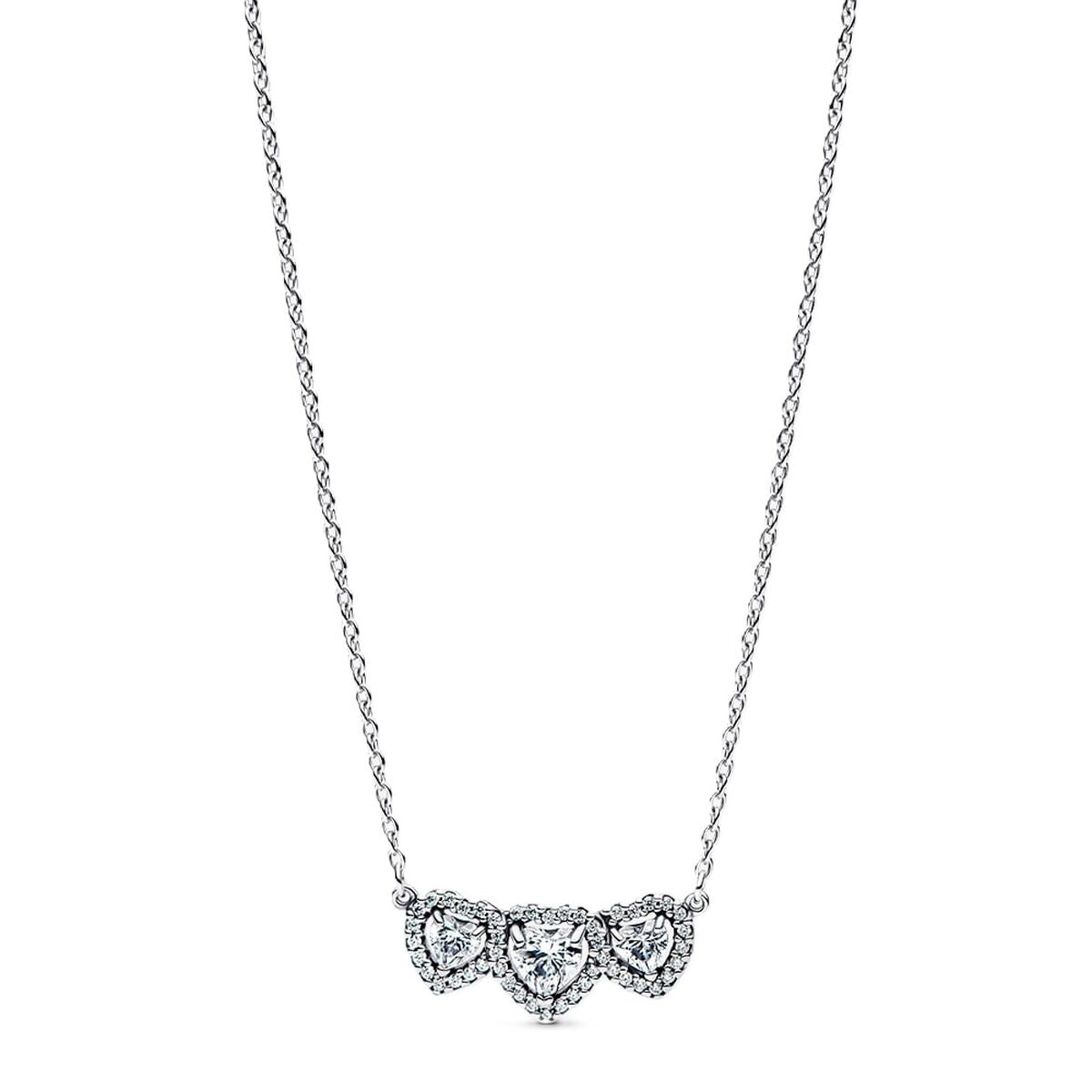 Zilverkleurige Pandora ketting voor dames met drie hartvormige details.