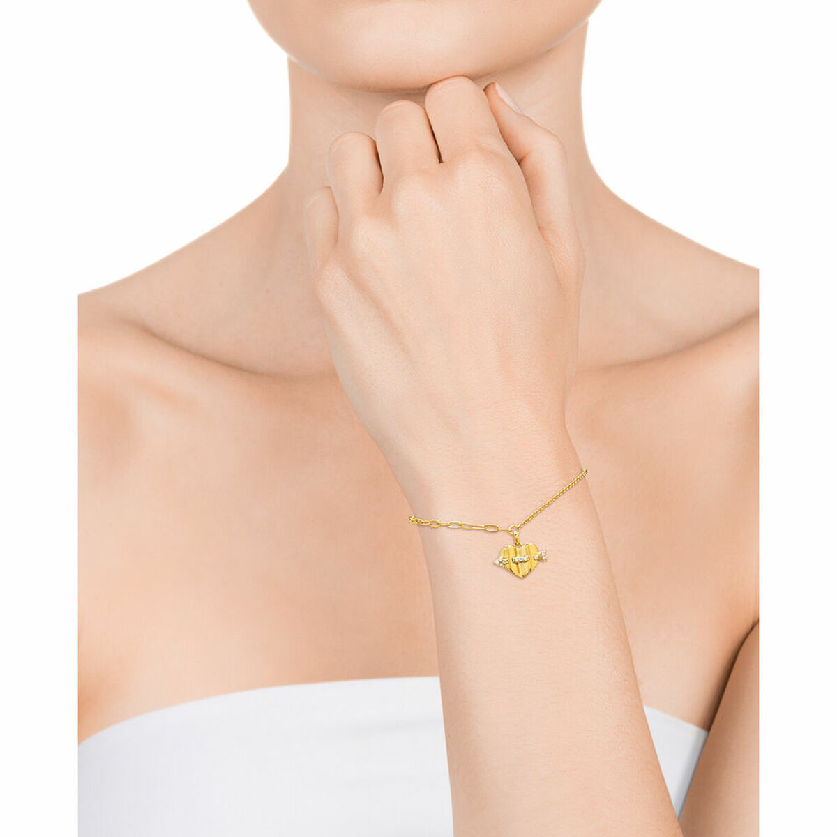 Detail van de Viceroy armband in sterling zilver, elegant gedragen om de pols.