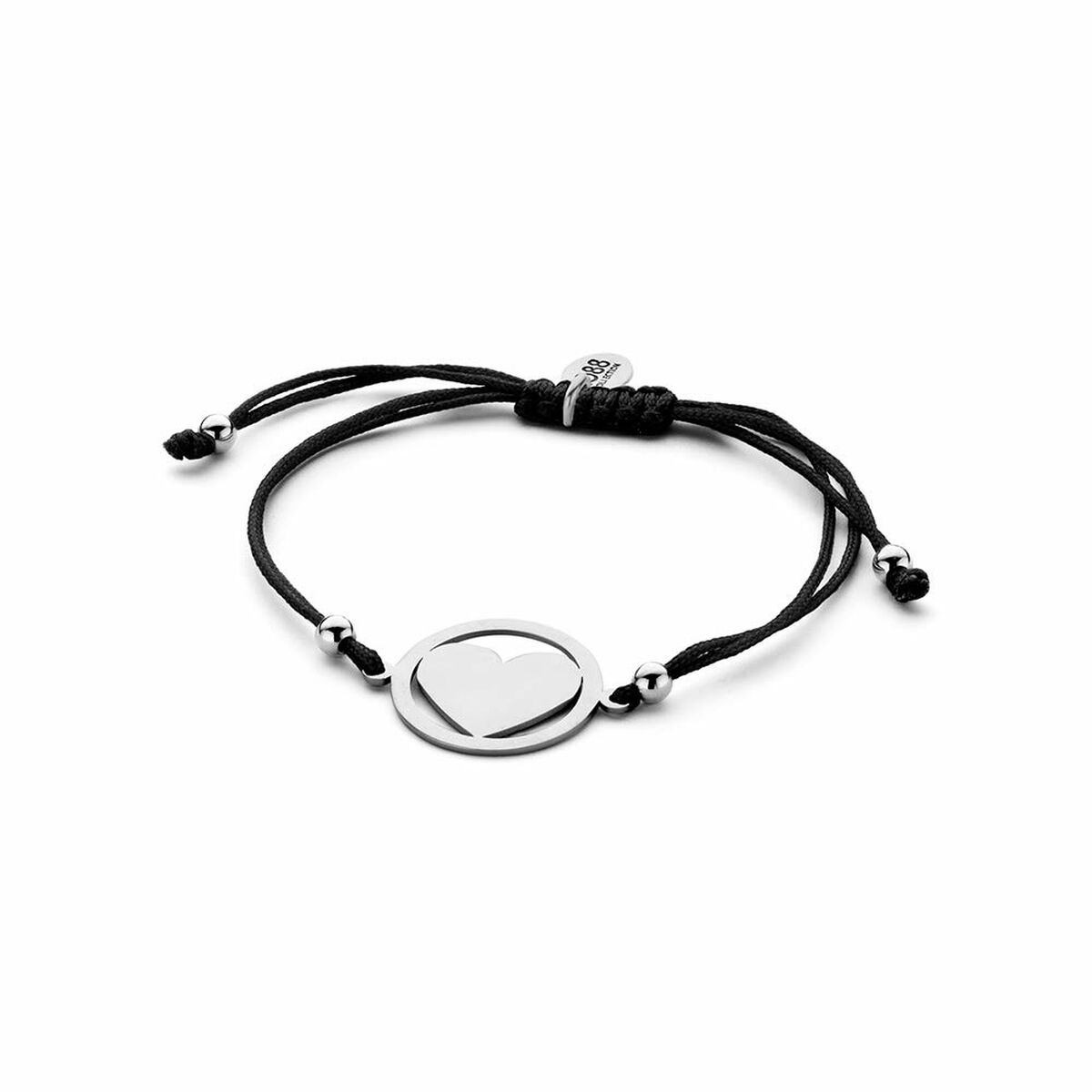 Detail van de CO88 Collection armband met een zwarte band en een hartvormige hanger.