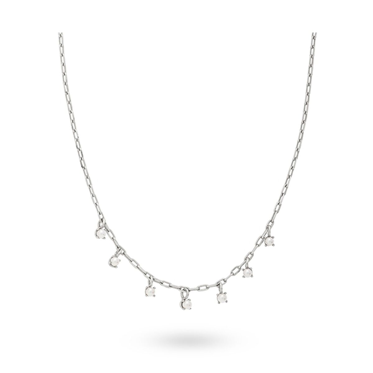 Zilverkleurige 24KAE ketting met elegante hangers en verfijnde afwerking.