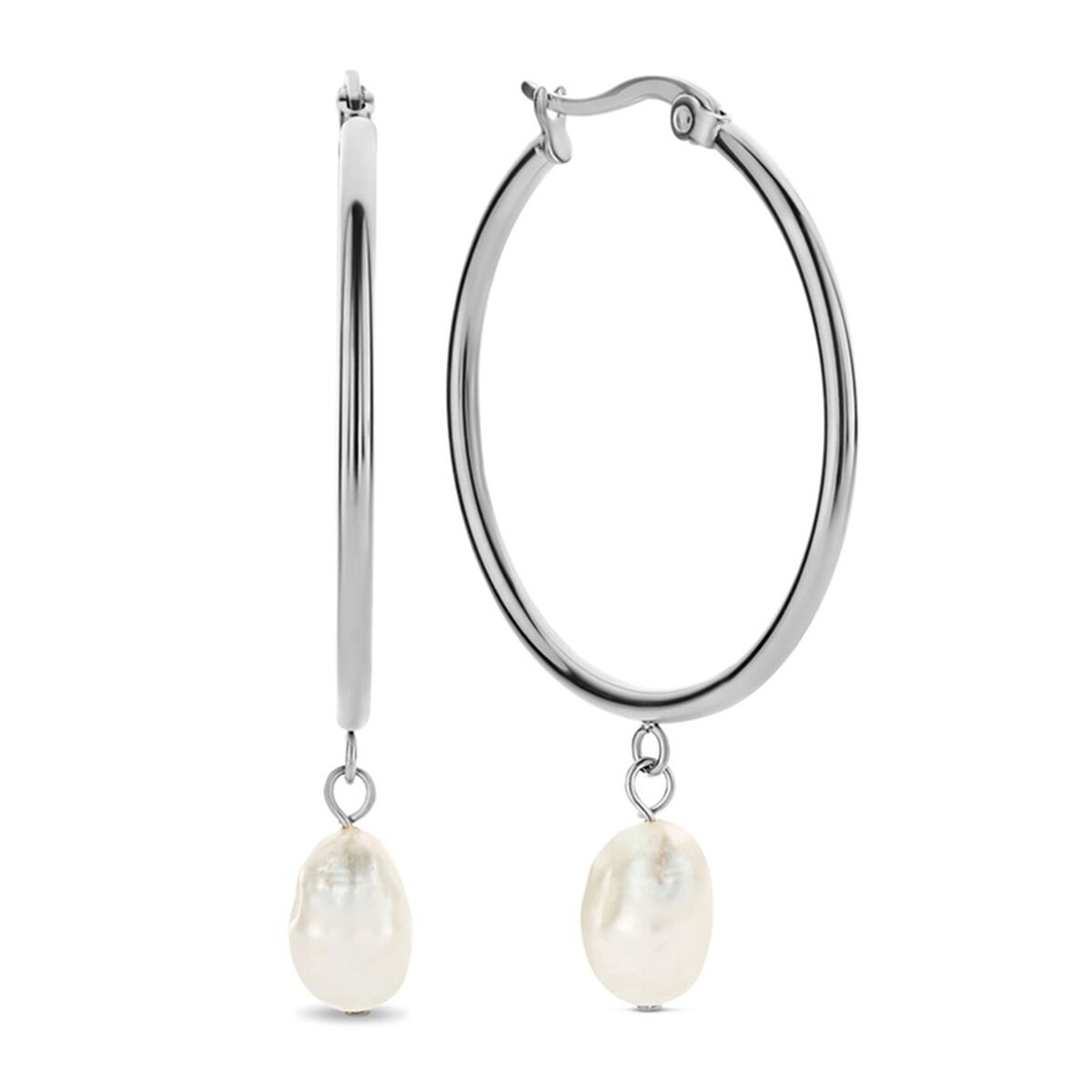 Zilverkleurige CO88 Collection oorbellen met elegante parelhangertjes.