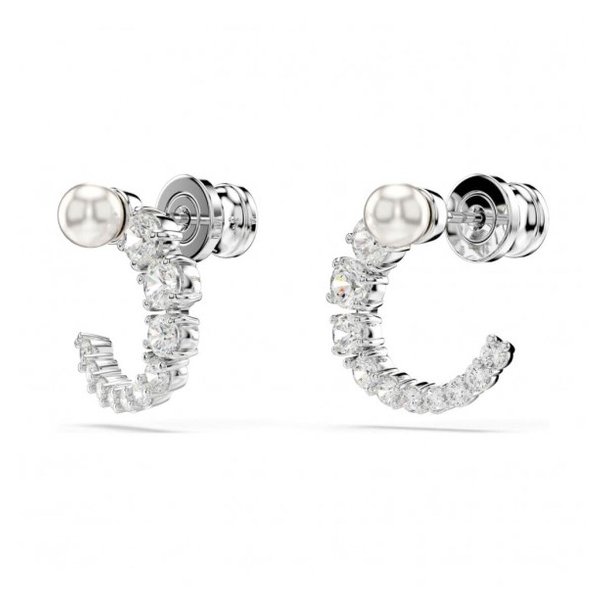 Zilverkleurige Swarovski oorbellen met elegante kristallen en pareldetails.