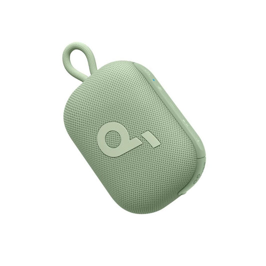 Groene Soundcore Select 4 Go Bluetooth-luidspreker met compact ontwerp en draagbare handgreep.