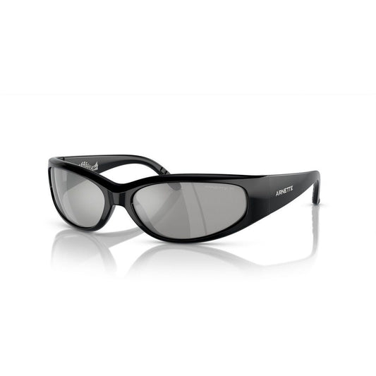 Zwarte Arnette CATFISH AN 4302 zonnebril met UV400 bescherming, schuin van voren.