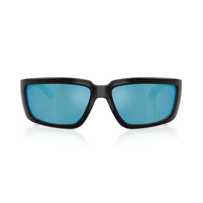 Detail van de Arnette zonnebril met blauw getinte glazen en zwart montuur.