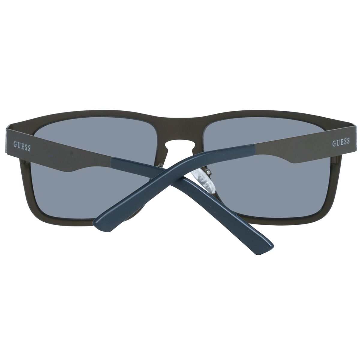 Detail van de Guess Zonnebril Heren met multicolour frame en grijze glazen.