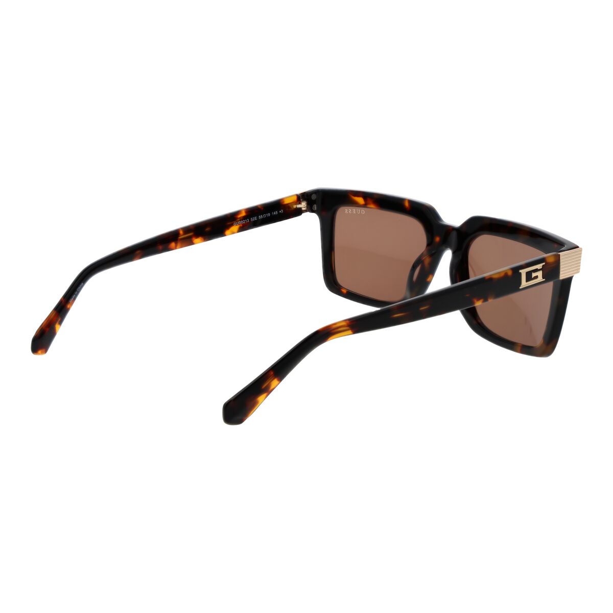 Zijaanzicht van de Guess zonnebril GU00213 5552E met havana montuur en bruine glazen.
