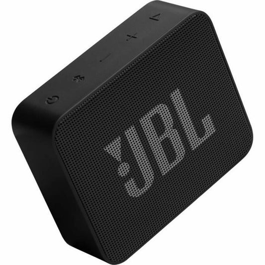 Zwarte JBL Go Essential 2 draagbare luidspreker met Bluetooth-verbinding en waterdicht ontwerp.