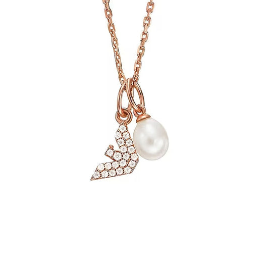 Elegante Emporio Armani damesketting met parel en glinsterend detail in roségoud.