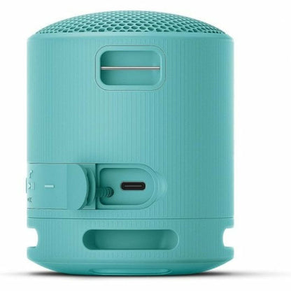 Zijaanzicht van de blauwe Sony SRSXB100L Bluetooth luidspreker met USB-C poort.