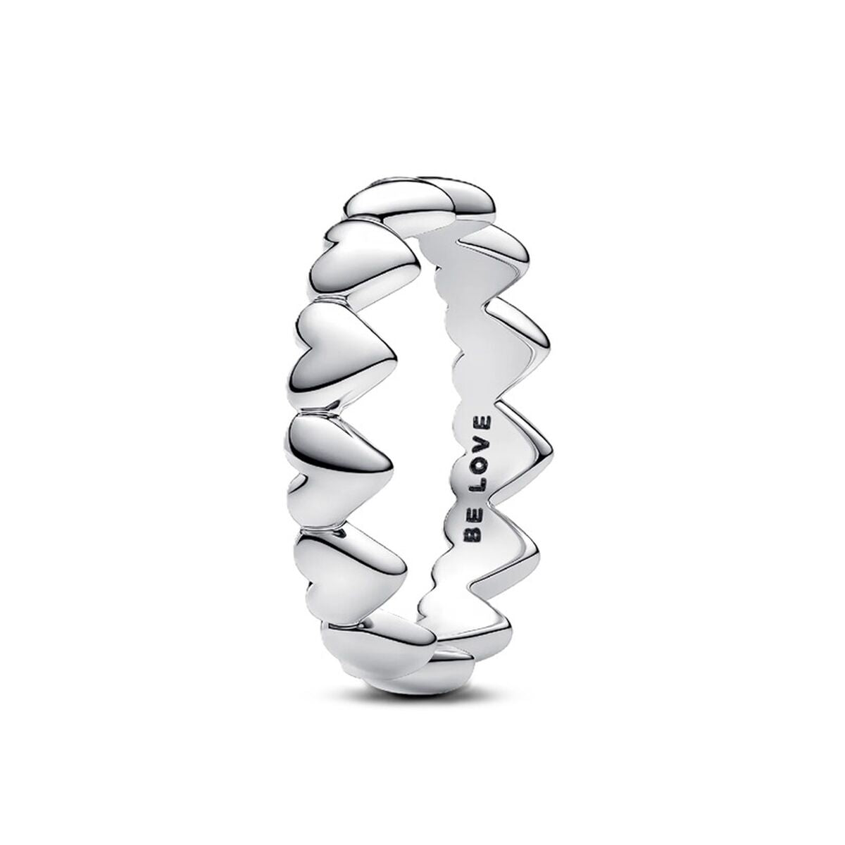 Zilverkleurige Pandora ring voor dames met hartjesdesign, elegant en tijdloos.