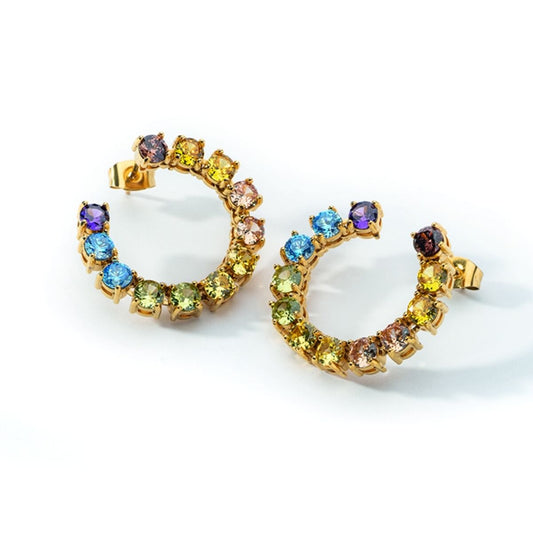 Gouden AN Jewels oorbellen met kleurrijke stenen, elegant en opvallend ontwerp.
