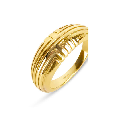 Detail van de gouden One Jewels ring met elegant ontwerp en verfijnde afwerking.