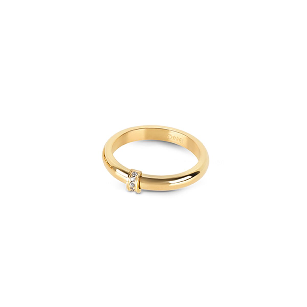 Detail van de One Jewels gouden ring met elegante afwerking en subtiele steen.