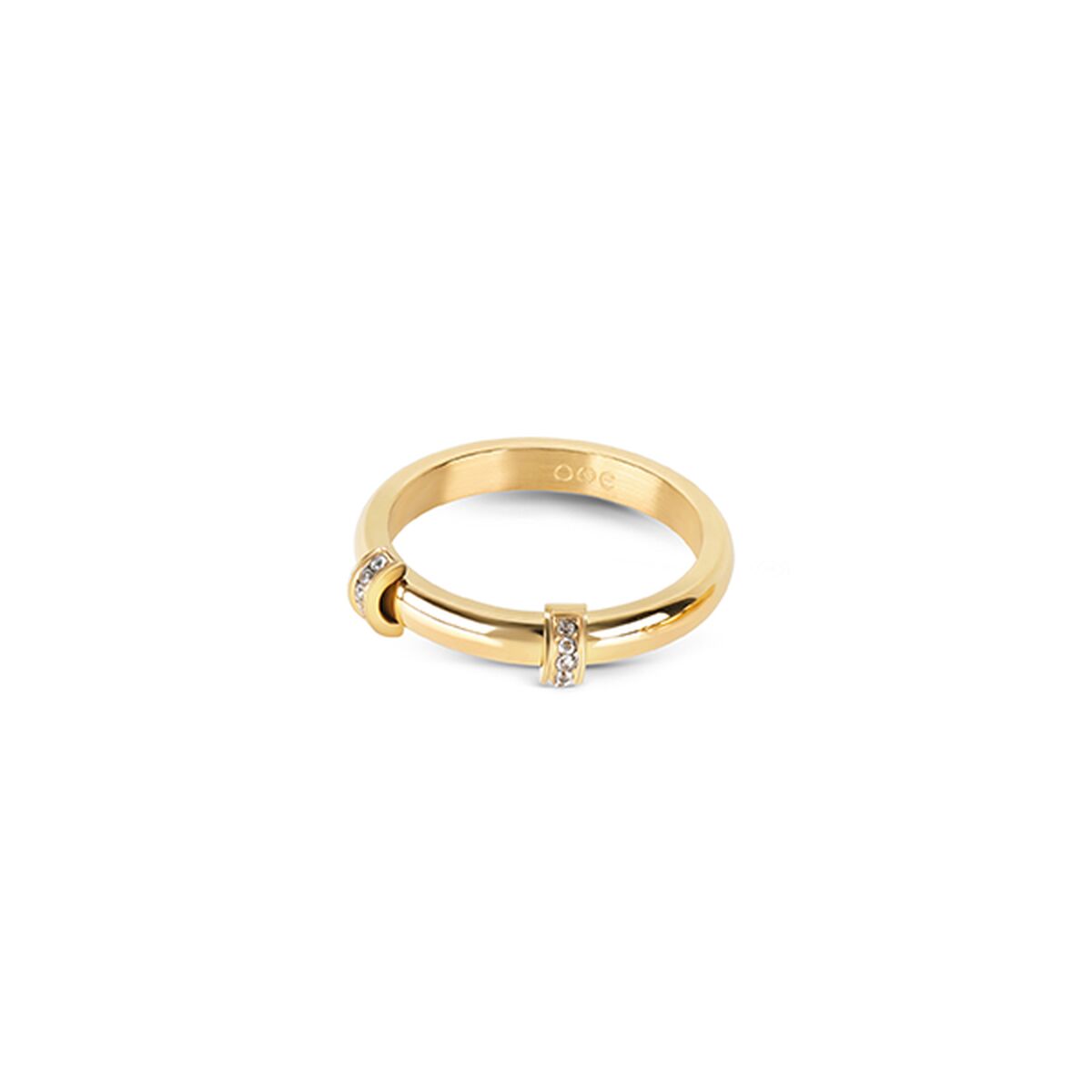 Detail van de One Jewels gouden ring met elegante glanzende afwerking en subtiele steentjes.