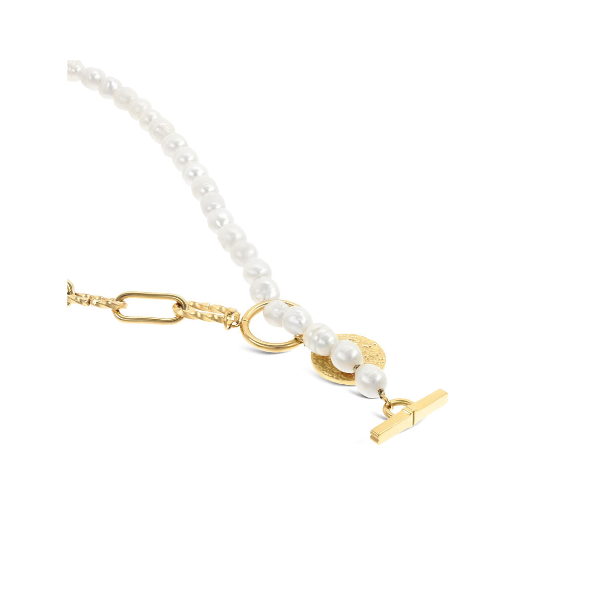 Detail van de gouden One Jewels ketting met parels en een elegante sluiting.