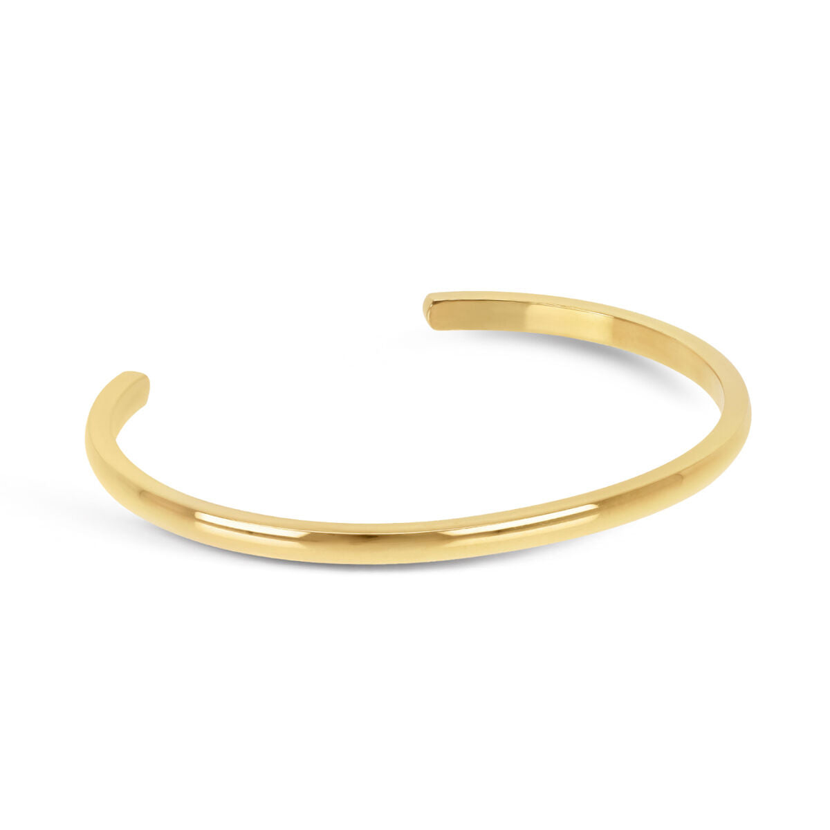 Close-up van de elegante gouden One Jewels armband met een strakke, minimalistische vorm.