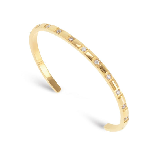 Gouden One Jewels armband met elegante afwerking en sprankelende details.