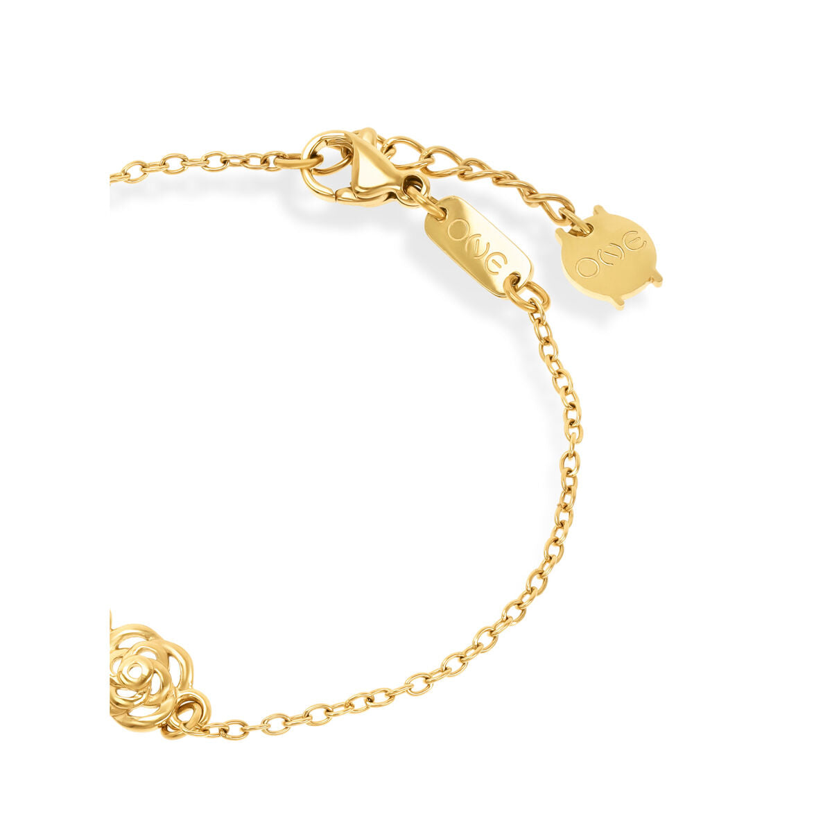 Detail van de gouden One Jewels armband met sluiting en delicate schakelketting.
