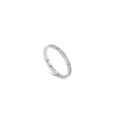 Zilverkleurige One Jewels ring met elegante steentjes, tijdloos ontwerp.