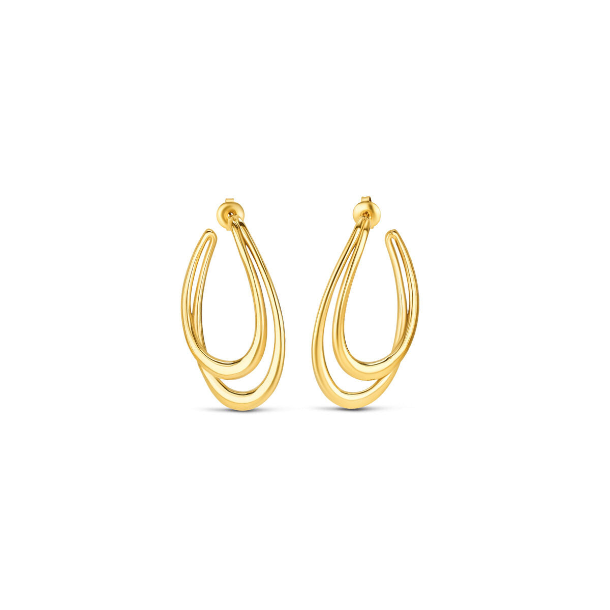 Detail van de elegante gouden One Jewels oorbellen met een uniek, vloeiend ontwerp.