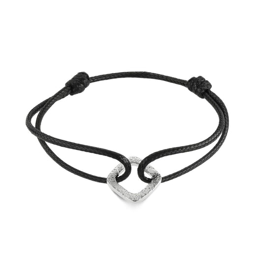 Zwarte One Jewels armband voor dames met een elegant ontwerp en een hartvormige sluiting.