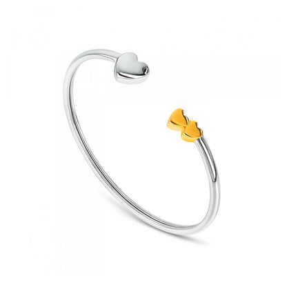 Detail van de One Jewels zilverkleurige armband met hart- en strikvormige uiteinden.
