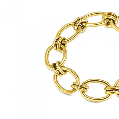 Detail van de gouden One Jewels armband met schakelontwerp en elegante afwerking.
