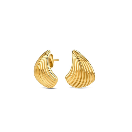 Gouden One Jewels oorbellen met elegant, golvend ontwerp, perfect voor elke gelegenheid.