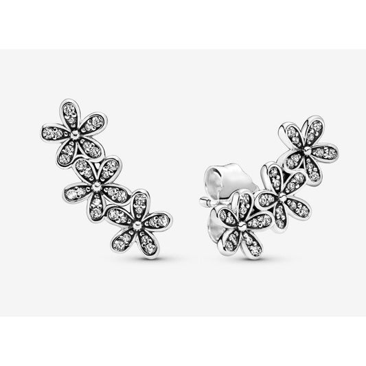 Zilverkleurige Pandora oorbellen met bloemenontwerp, gemaakt van sterling zilver 925.