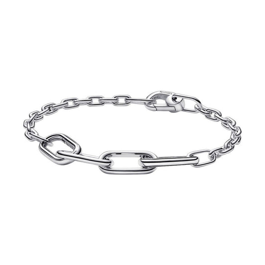 Pandora zilverkleurige armband voor dames, elegant en verfijnd design van sterling zilver 925.