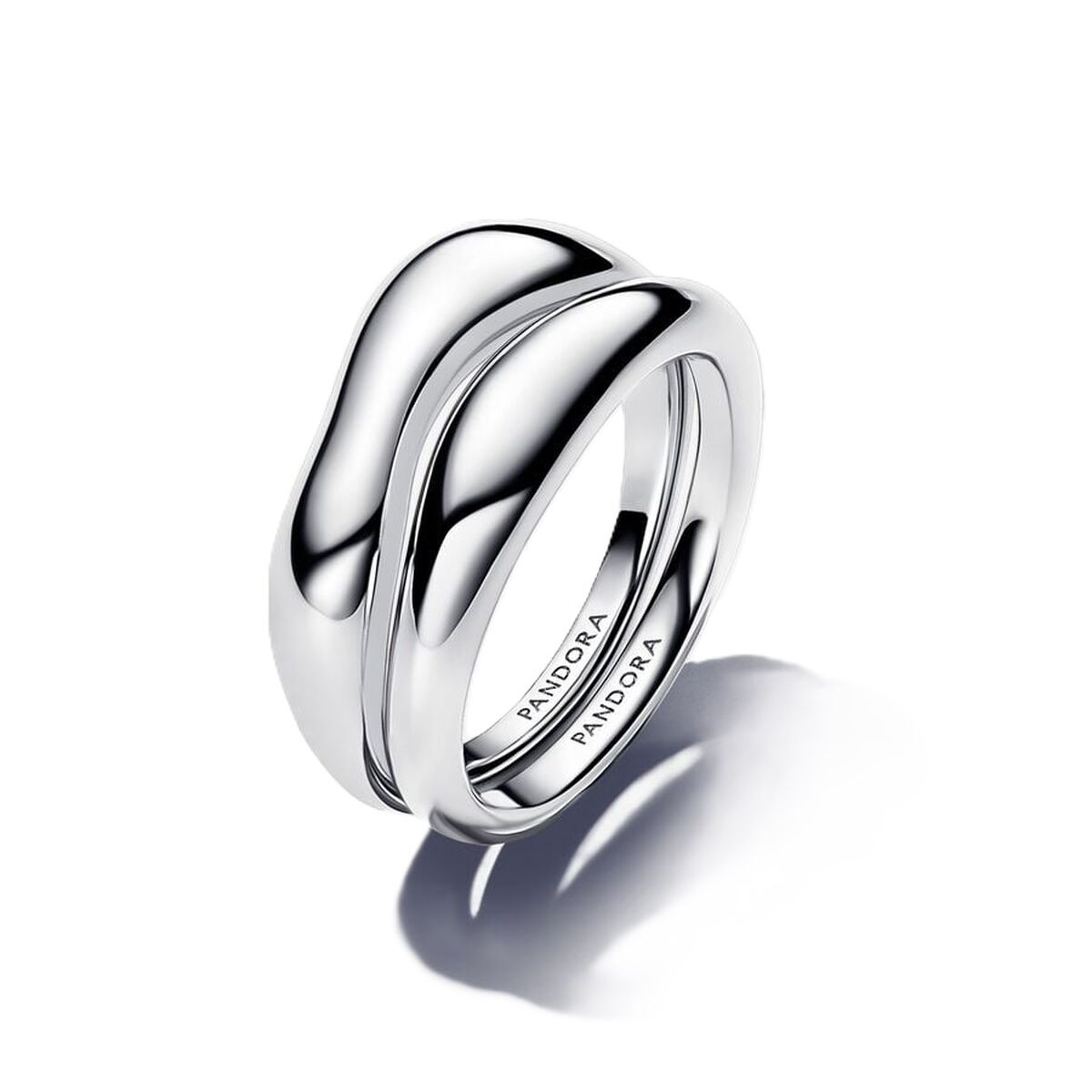 Pandora ring voor dames in 14k sterling zilver met een tijdloos, elegant ontwerp.