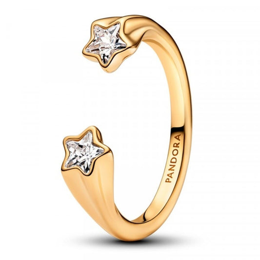 Gouden Pandora ring met stervormige details en glinsterende stenen.
