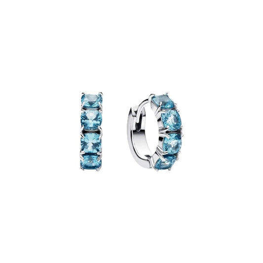 Pandora oorbellen in sterling zilver met blauwe stenen, elegant en tijdloos ontwerp.