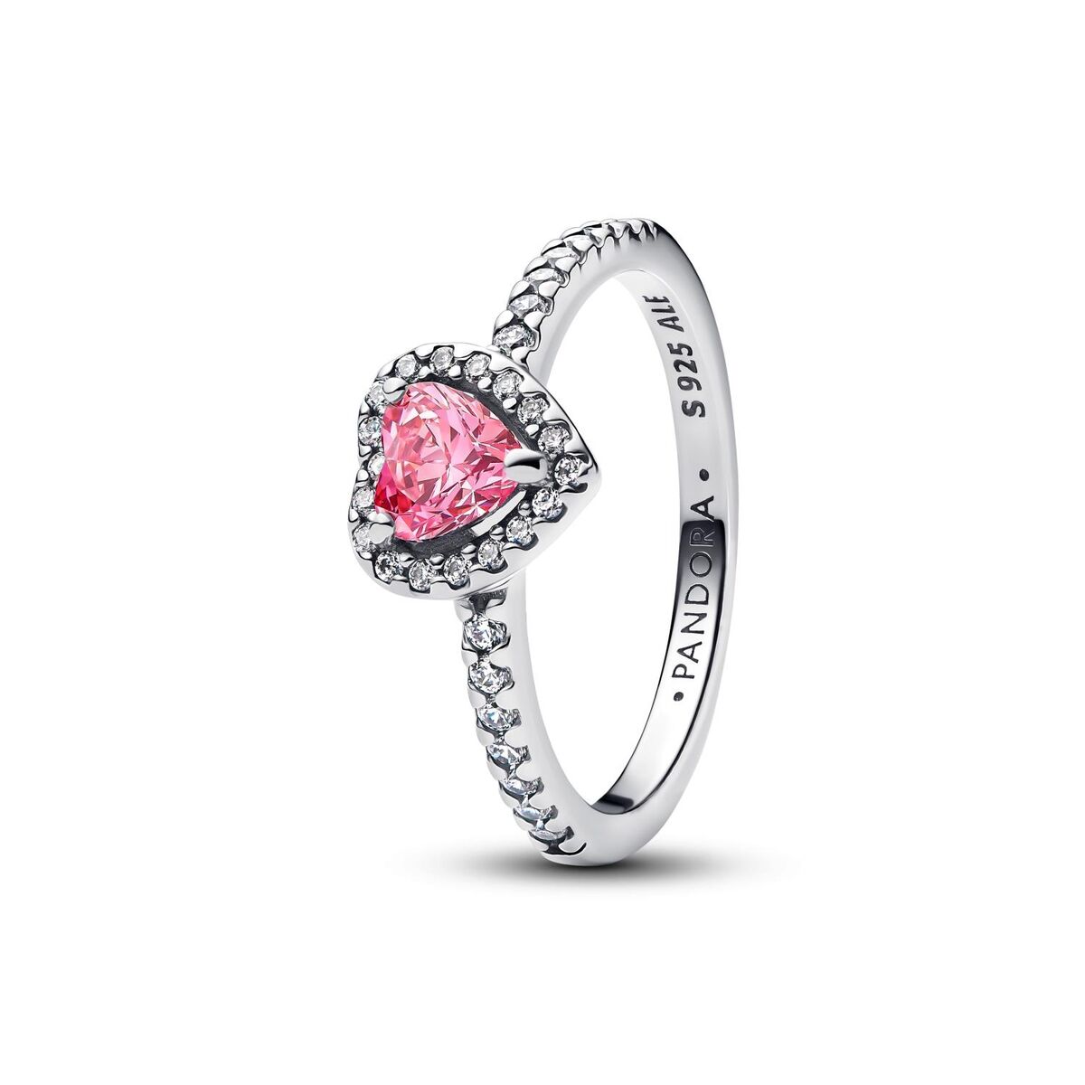 Zilverkleurige Pandora ring met hartvormige roze steen en sprankelende details.