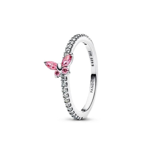Zilverkleurige Pandora ring met roze vlinderontwerp en sprankelende details.