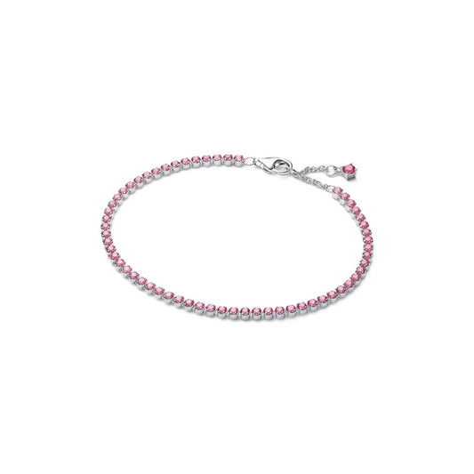 Pandora armband voor dames in zilver met roze kristallen, elegant en tijdloos ontwerp.