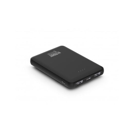Zwarte Urban Factory Power Bank UPB05UF met snel oplaadfunctie en meerdere aansluitmogelijkheden.