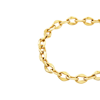 Detail van de gouden Breil armband met schakels in een elegante afwerking.