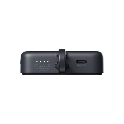 Zijaanzicht van de Xiaomi Powerbank 10000 mAh met USB-C poort en laadindicator.