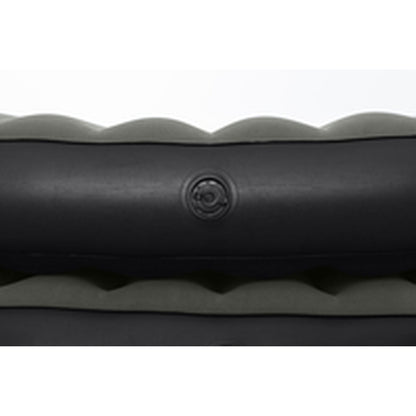 Detail van de opblaasventiel van de Bestway 3 in 1 matras in zwart en grijs.