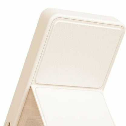 Detail van de bruin Xiaomi Powerbank met een gladde, compacte bovenkant.