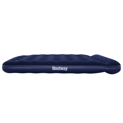 Zijaanzicht van het Bestway luchtbed met ingebouwde voetpomp in donkerblauw.