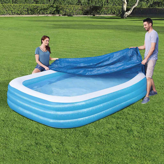 Bestway Flowclear zwembadhoes in gebruik, waterafstotend en scheurbestendig.