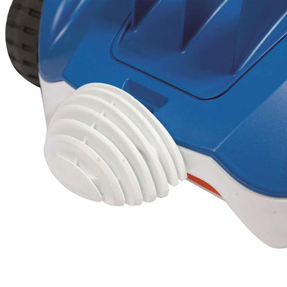 Detail van de witte aanzuigopening van de Bestway Flowclear Aquatronix zwembadreinigingsrobot.