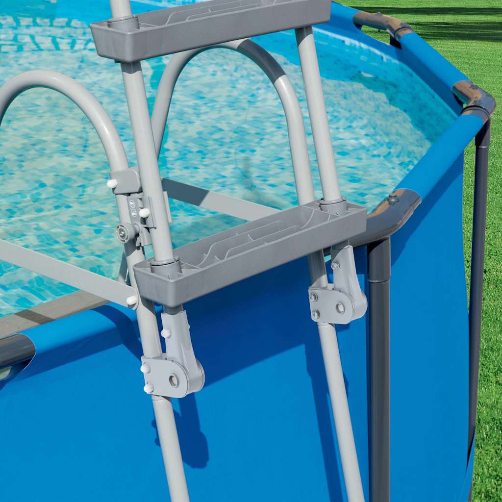 Detail van de Bestway zwembadladder met roestbestendig frame en inklapbare treden.