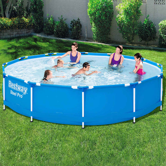 Bestway Steel Pro zwembad van 366x76 cm met kinderen die plezier hebben in het water.