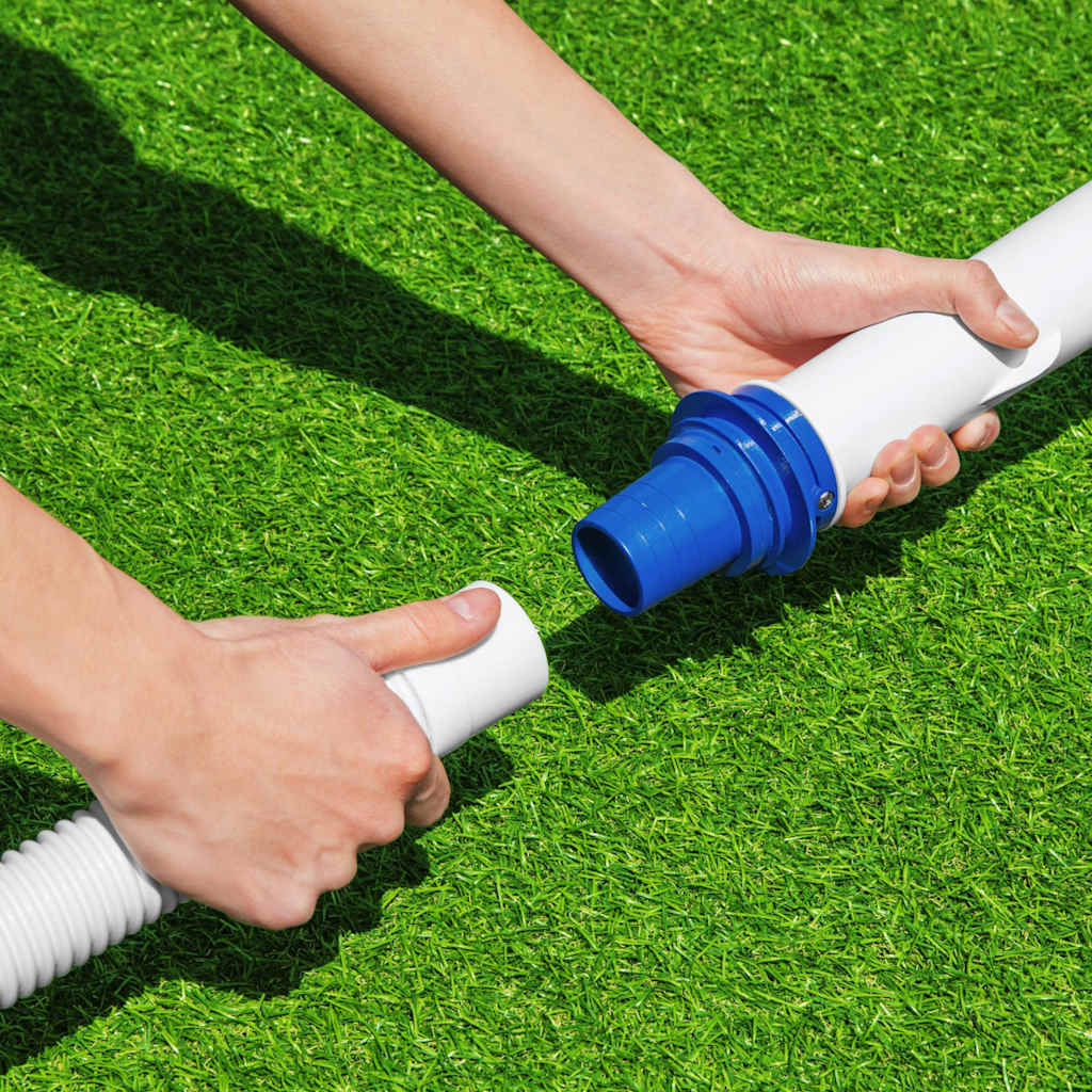 Detail van de aansluitingen van de Bestway Flowclear AquaSweeper zwembadstofzuiger.