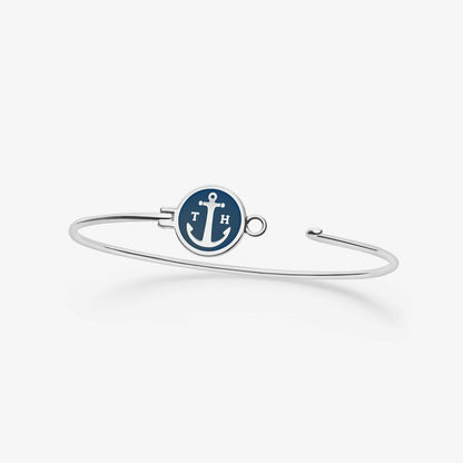 Detail van de Tom Hope SAPPHIRE BLUE armband met zilverkleurige band en ankerlogo.